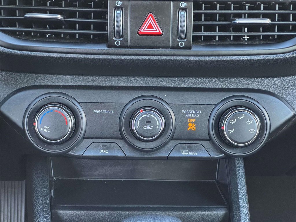 Used 2024 Kia Forte LXS image 5