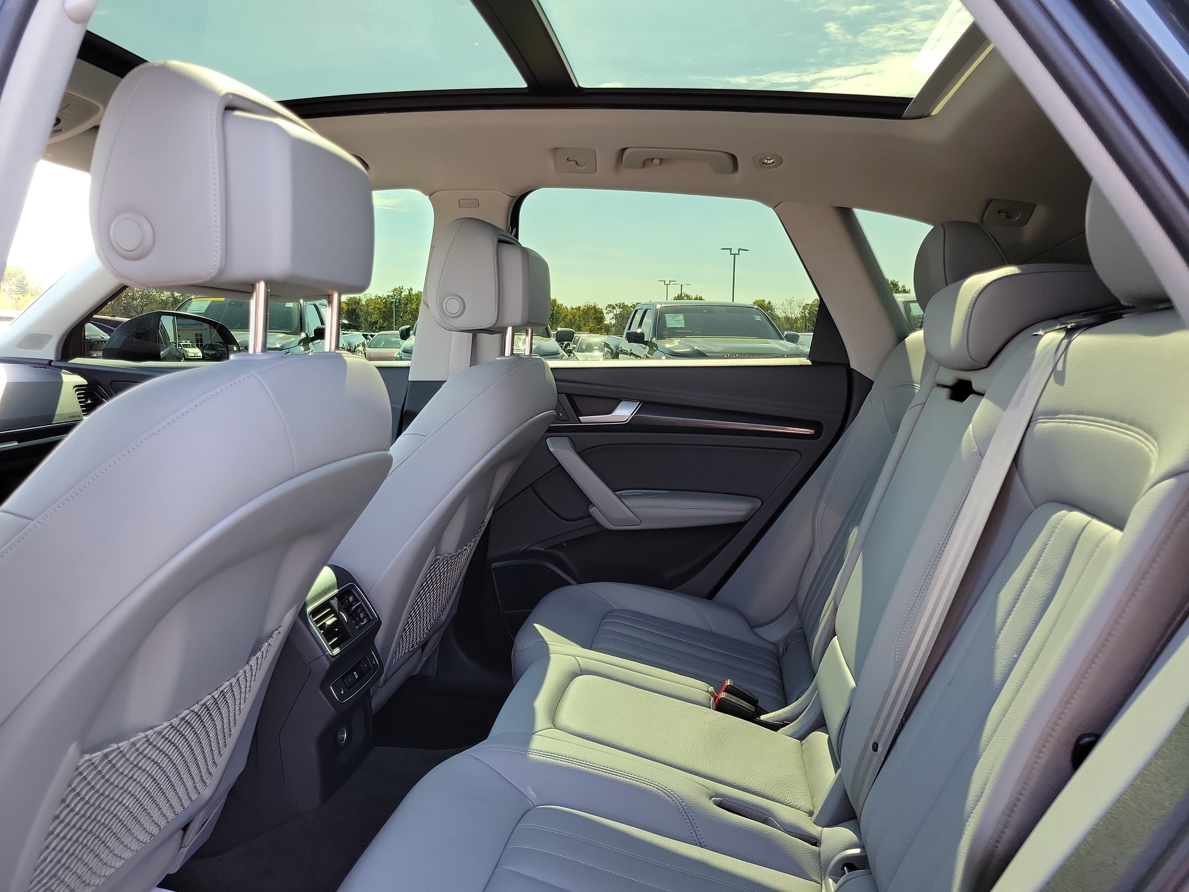 Used 2018 Audi Q5 Prestige w/ Prestige Package AWD/4WD image 11