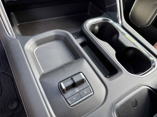 New 2025 GMC Sierra 3500 Denali Ultimate AWD/4WD image 14