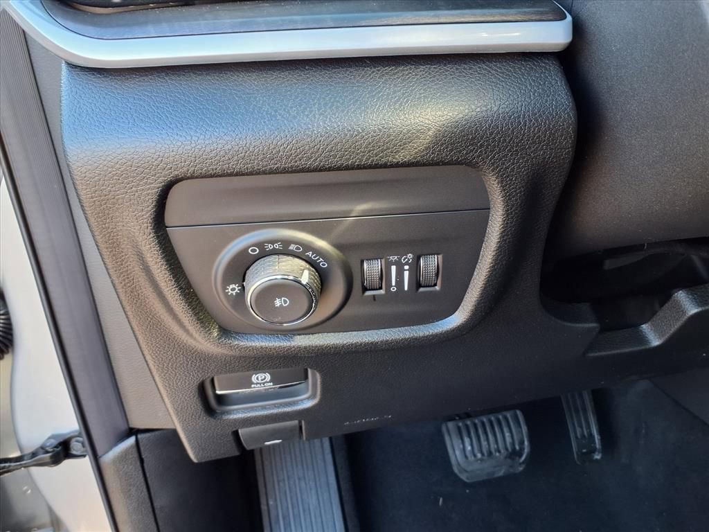 New 2025 Jeep Grand Cherokee Limited AWD/4WD image 13