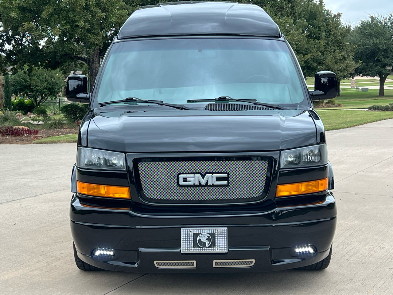 Used 2018 GMC Savana 3500 image 2