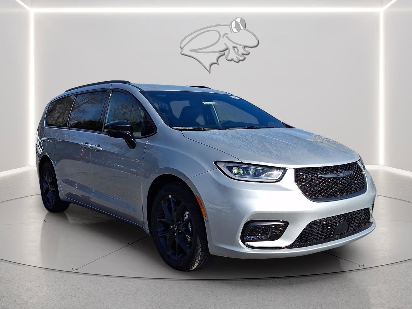 New 2026 Chrysler Pacifica Select w/ S Appearance Package image 4