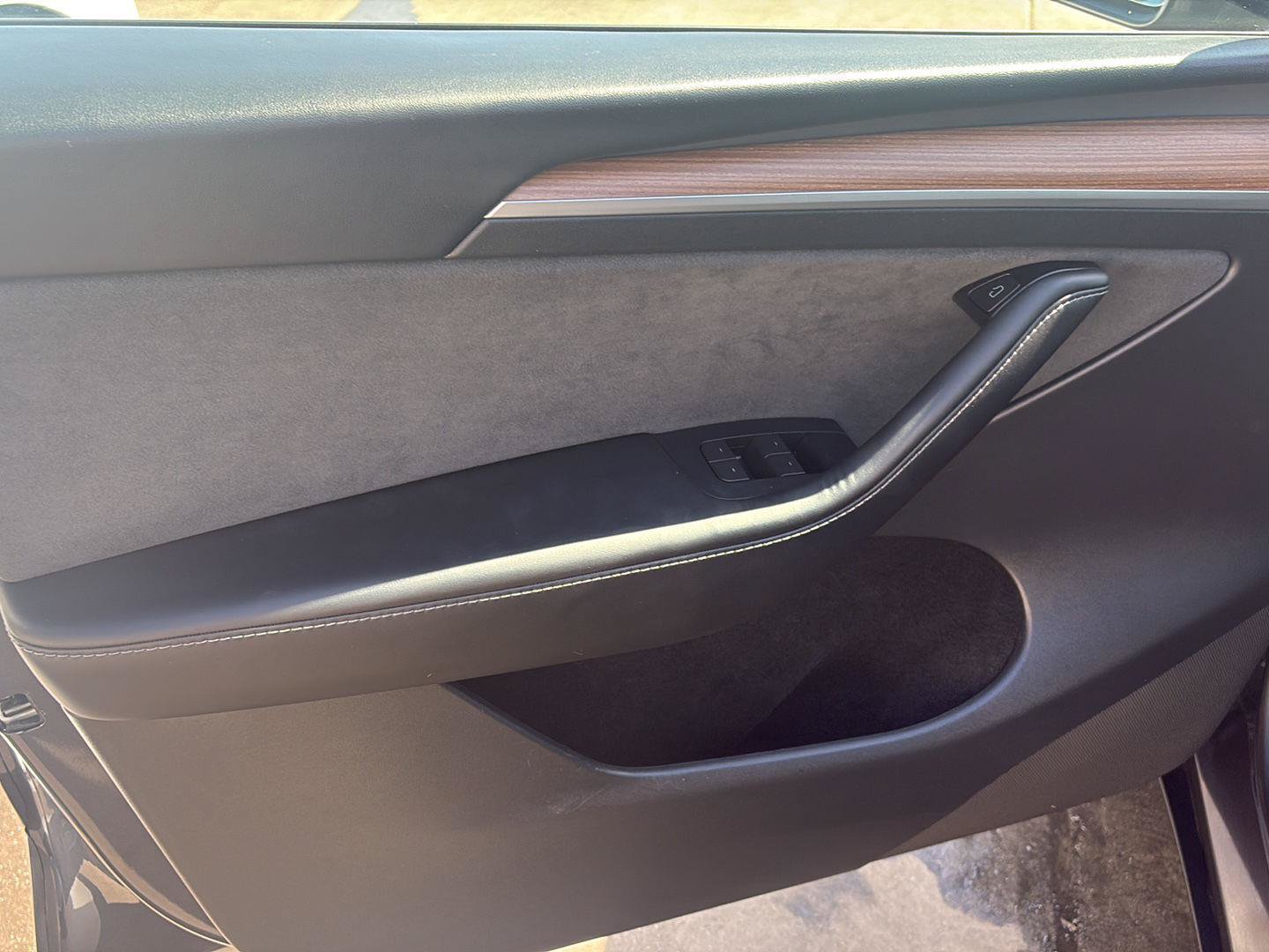 Used 2023 Tesla Model Y 2WD image 6