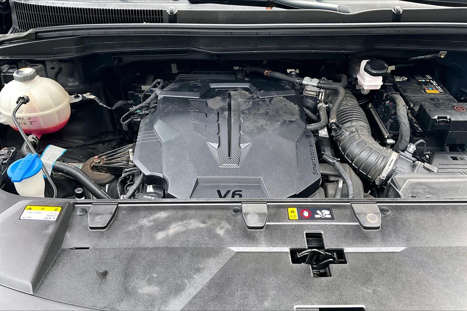 Used 2022 Kia Carnival LX FWD image 30