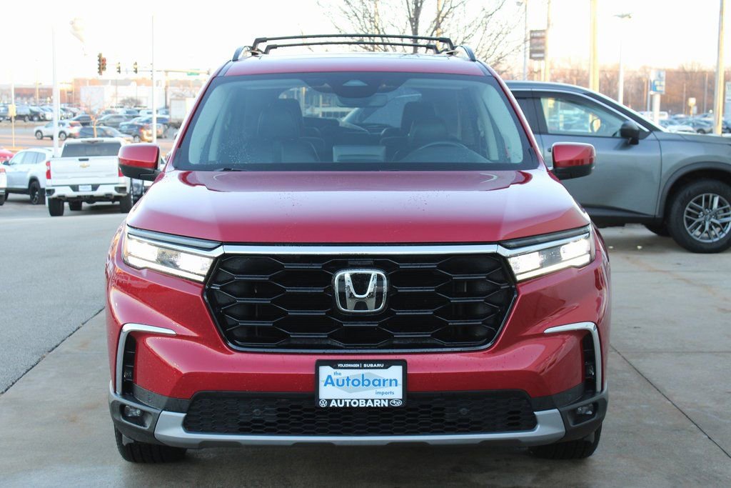 Used 2023 Honda Pilot Touring image 2