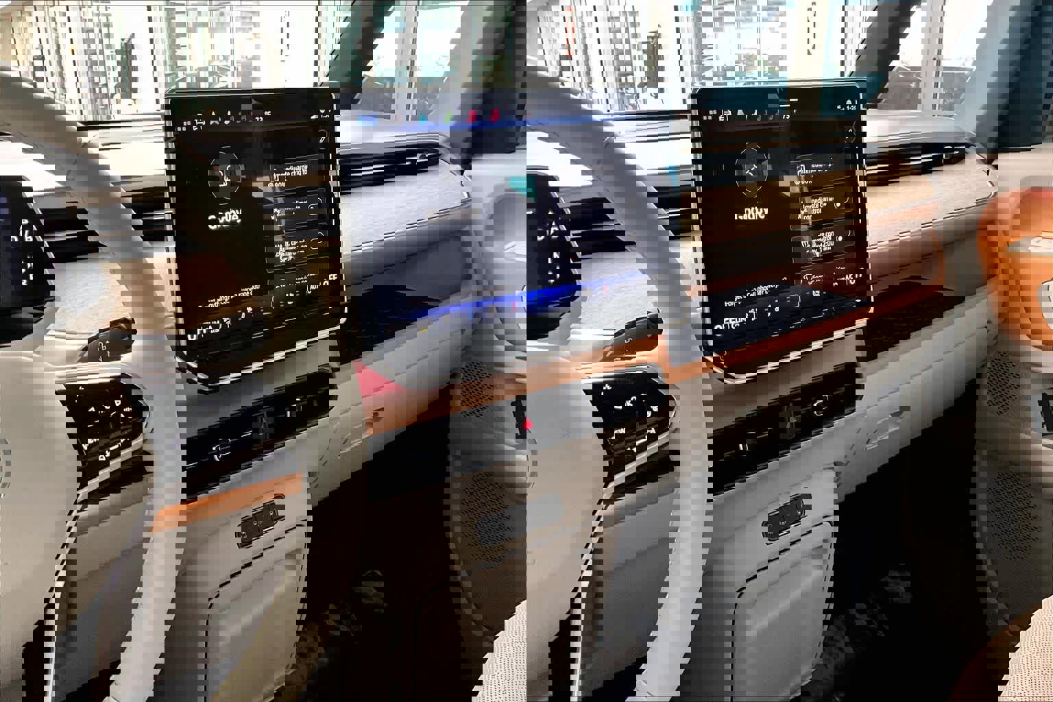 Used 2025 Volkswagen ID. Buzz 1st Edition image 6