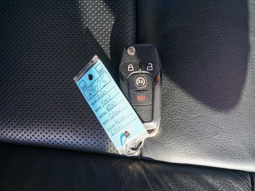 Used 2020 Ford F250 Lariat w/ Chrome Package image 38