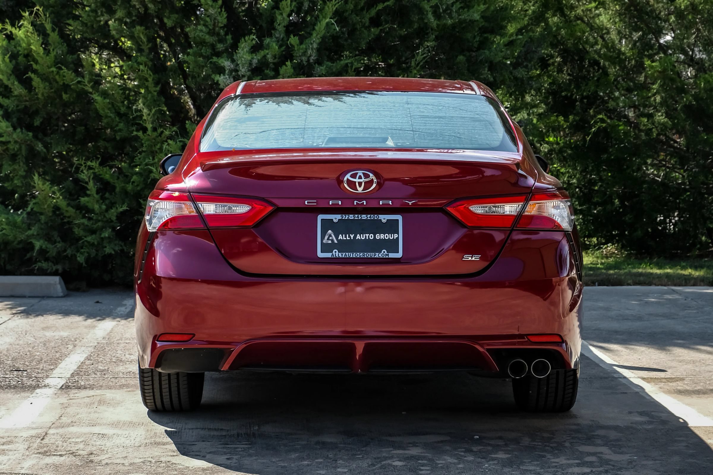 Used 2018 Toyota Camry SE FWD image 11