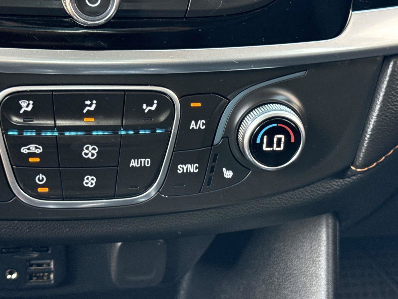 Used 2020 Chevrolet Traverse RS w/ LPO, Floor Liner Package FWD image 25