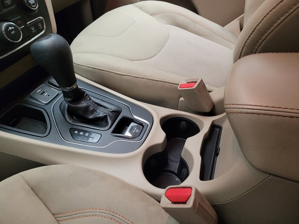 Used 2020 Jeep Cherokee Latitude image 26