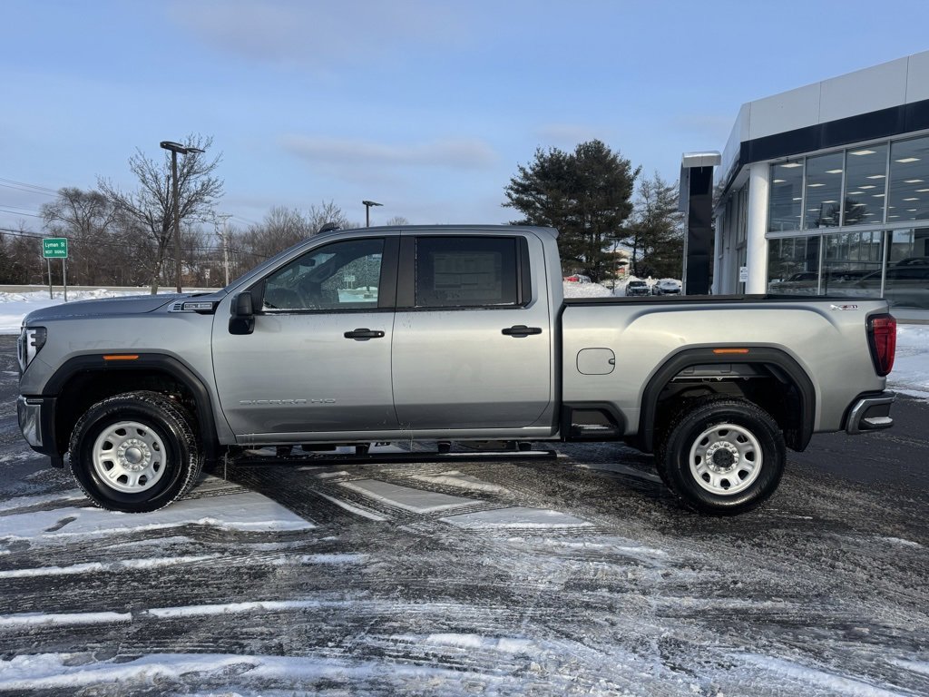 Used 2025 GMC Sierra 2500 Pro w/ Convenience Package image 2