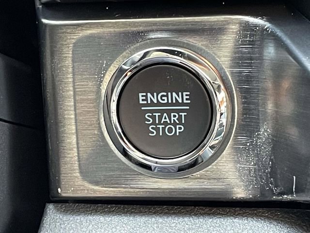 New 2026 Ford F250 Lariat w/ Black Appearance Package image 5
