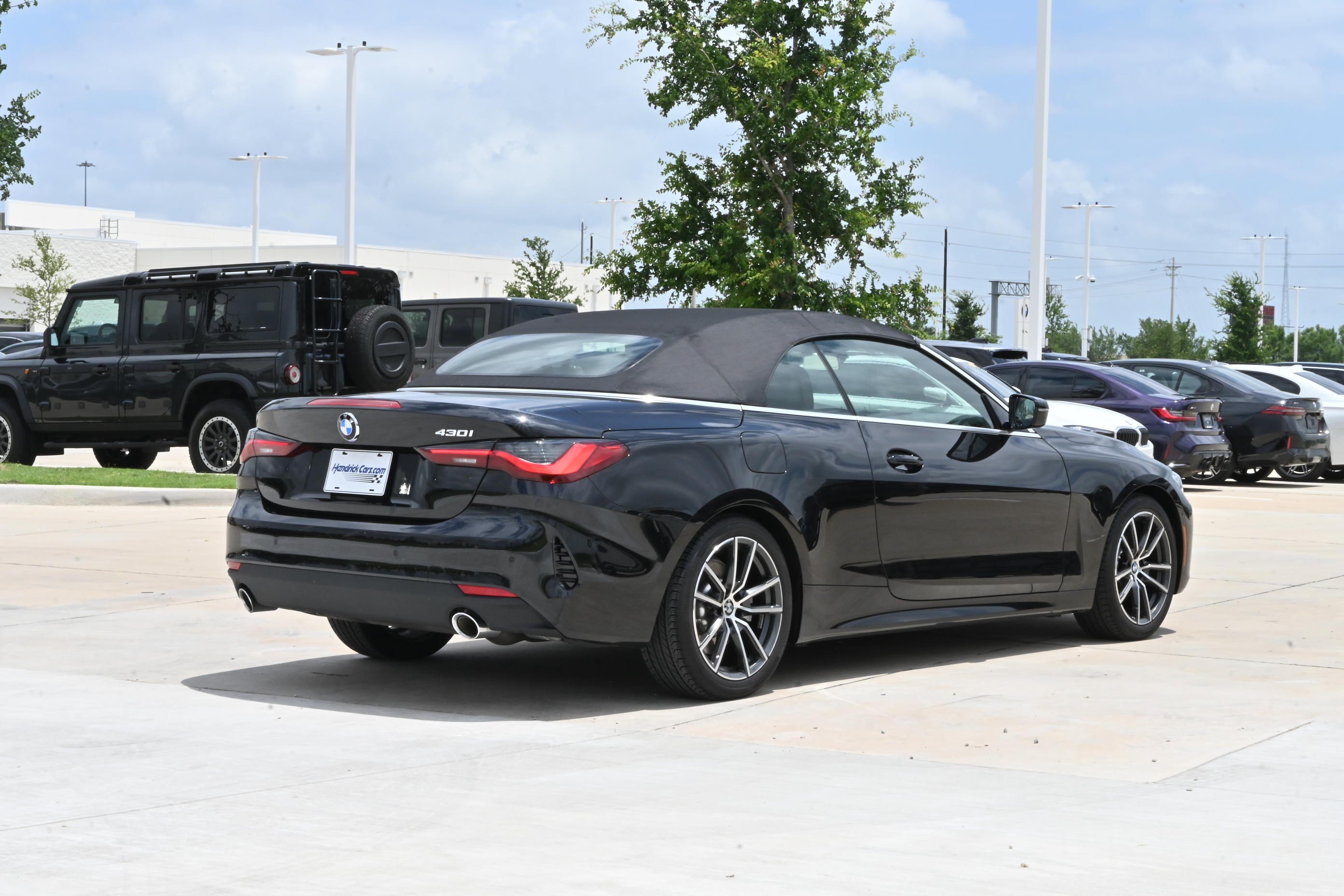Certified 2023 BMW 430i Convertible w/ Premium Package RWD image 11