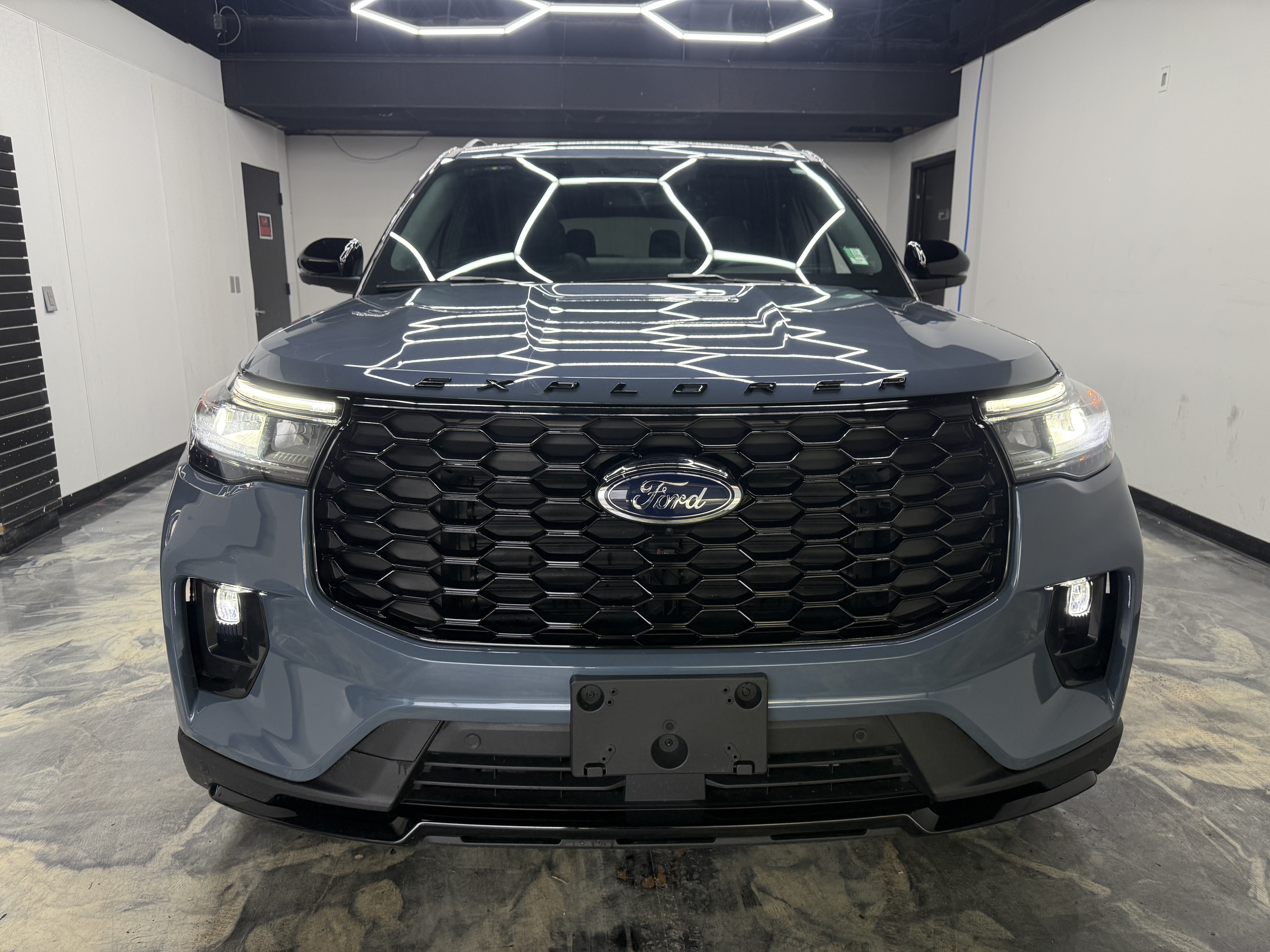 Used 2026 Ford Explorer ST-Line w/ ST-Line Street Pack AWD/4WD image 7