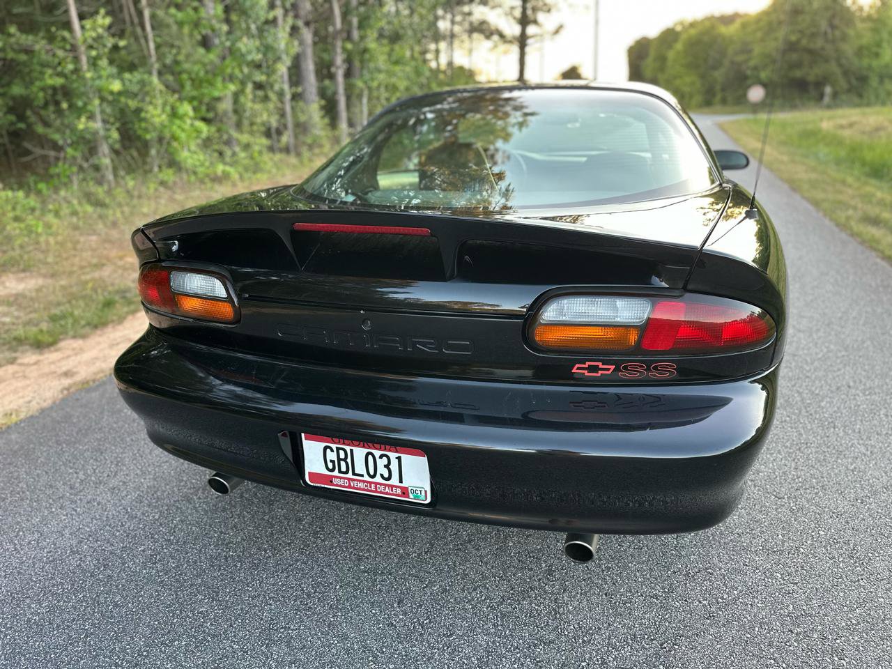 Used 2000 Chevrolet Camaro Z28 w/ SS Performance/Appearance Pkg RWD image 8