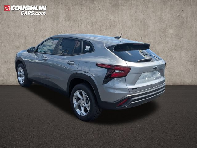 New 2026 Chevrolet Trax LS w/ LS Convenience Package FWD image 5