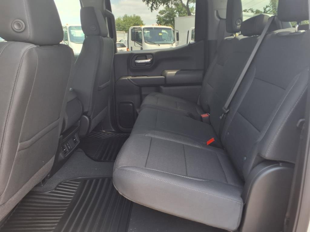 New 2025 Chevrolet Silverado 1500 Custom image 7