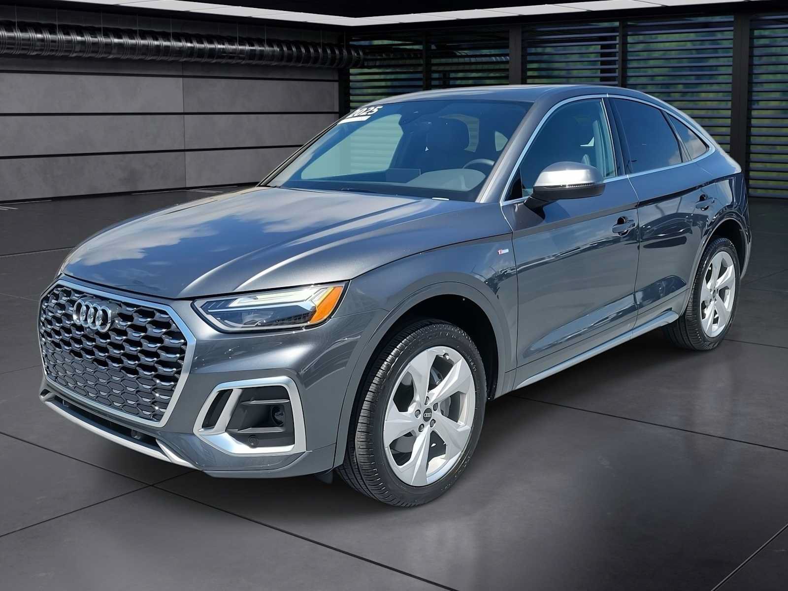 Certified 2025 Audi Q5 2.0T Premium