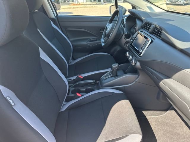 Used 2025 Nissan Versa S w/ Trunk Package image 24