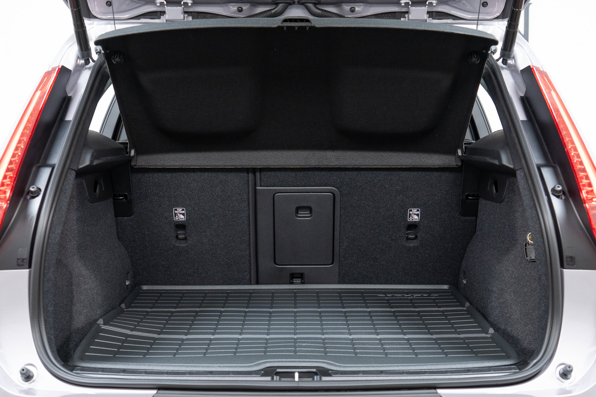 New 2026 Volvo XC40 B5 Plus w/ Protection Package Premier image 10