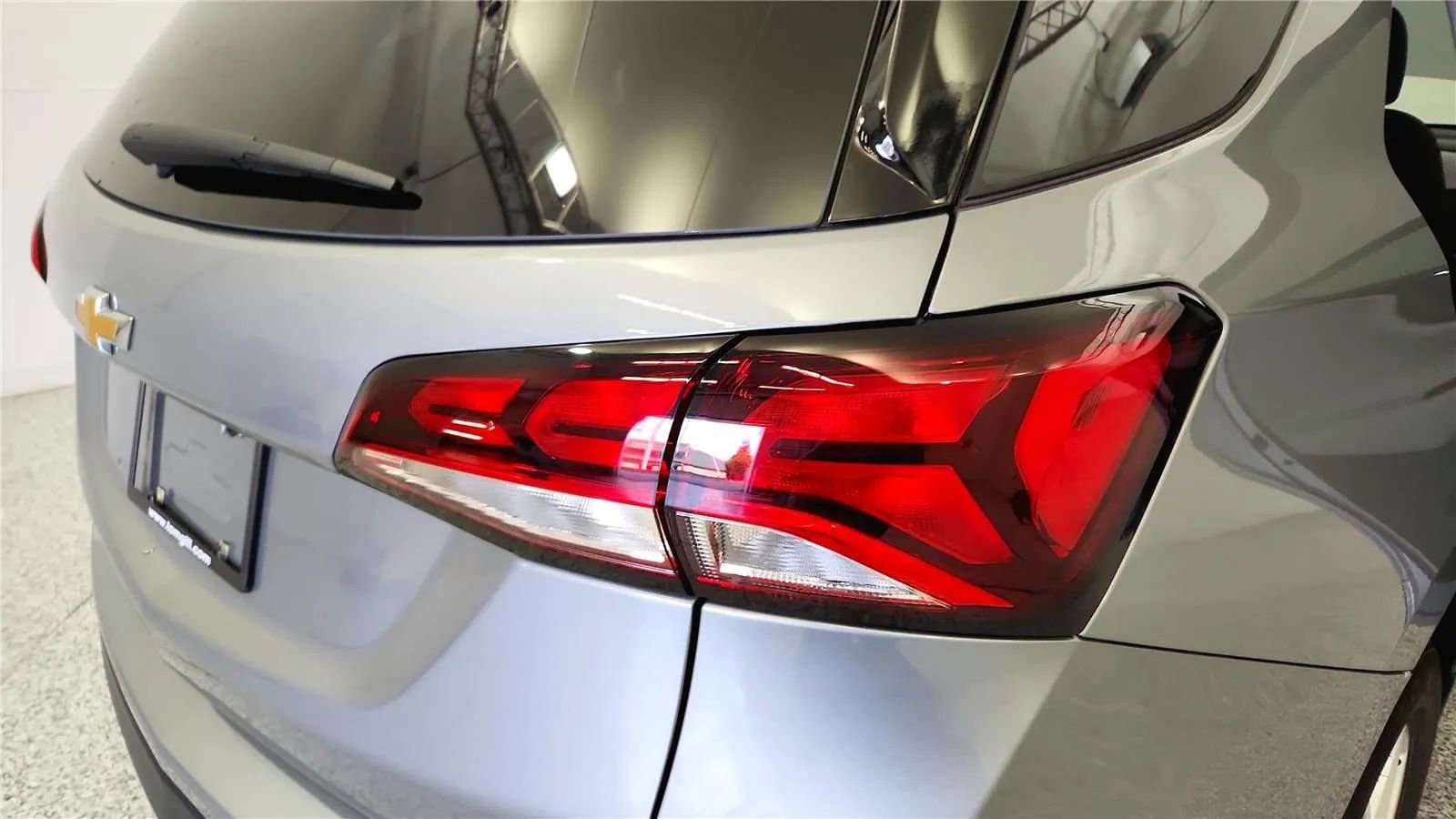 Used 2024 Chevrolet Equinox LT w/ LPO, Floor Liner Package image 15