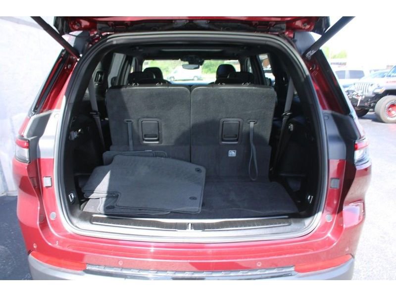 Used 2023 Jeep Grand Cherokee L Laredo AWD/4WD image 7