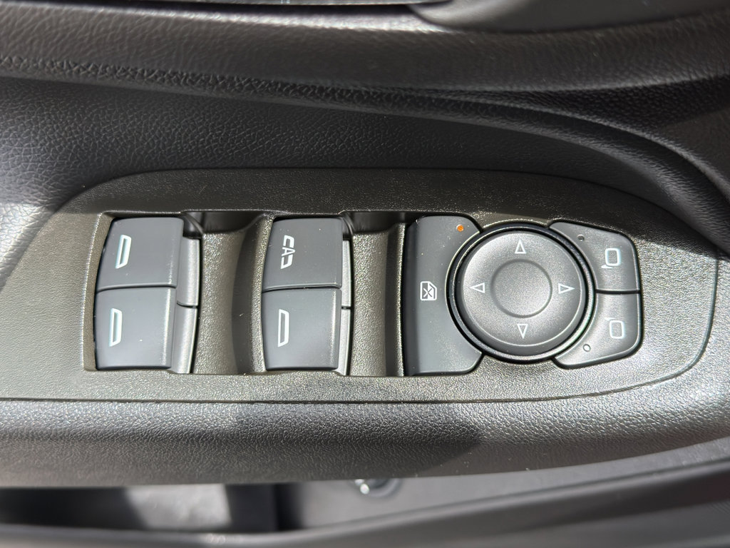 Used 2023 Chevrolet Equinox LT AWD/4WD image 12