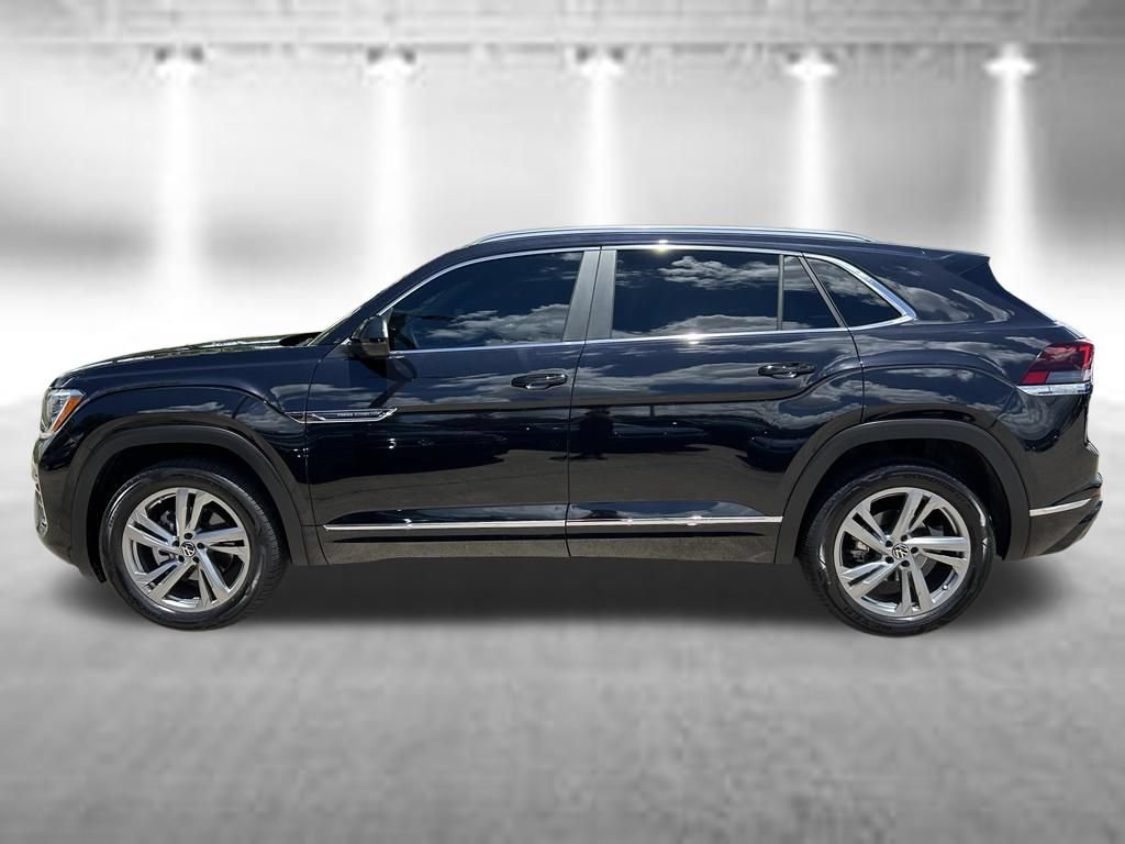 Certified 2024 Volkswagen Atlas Cross Sport SEL R-Line AWD/4WD image 3