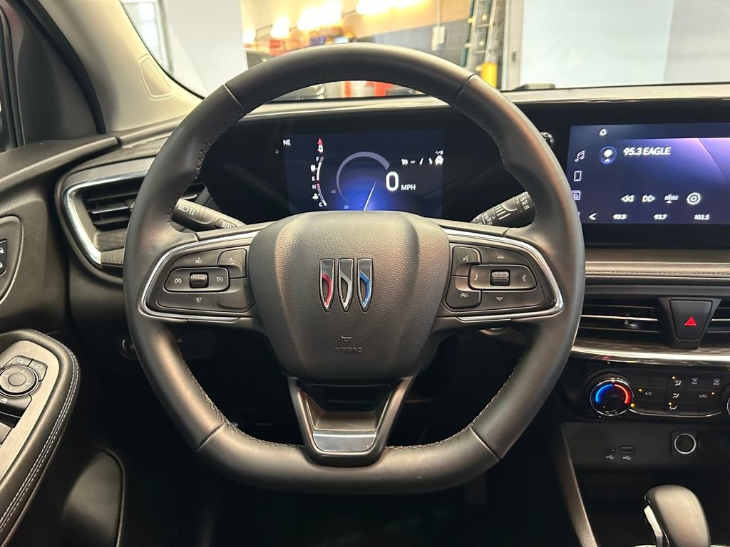 Used 2025 Buick Encore GX Sport Touring image 10