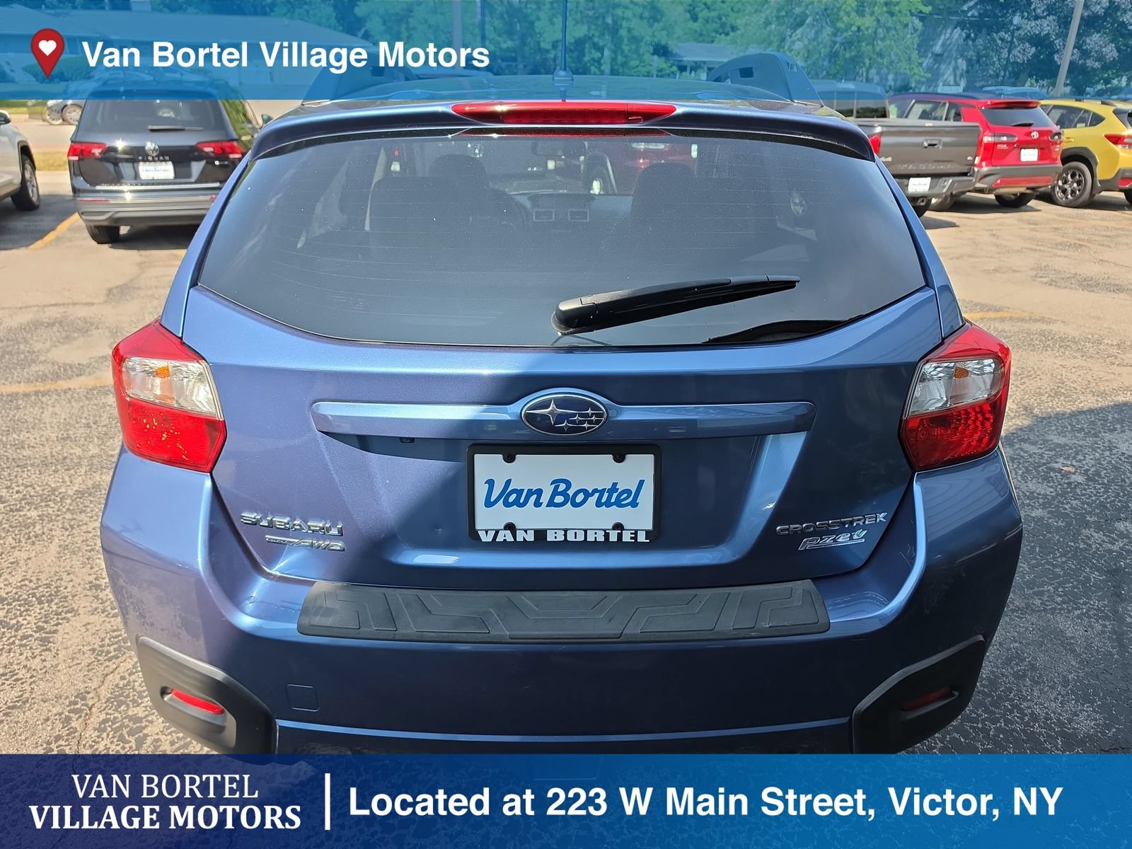 Used 2017 Subaru Crosstrek 2.0i Premium w/ Moonroof Package AWD/4WD image 6