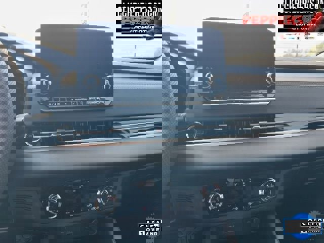 Used 2024 Mitsubishi Outlander SEL Black Edition image 14