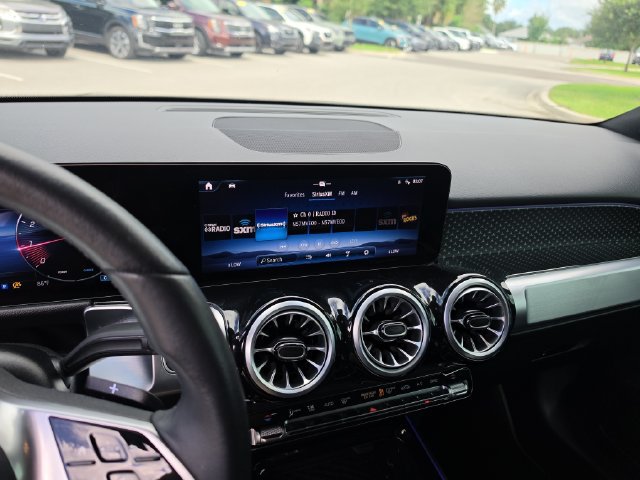 Used 2024 Mercedes-Benz GLB 250 image 24
