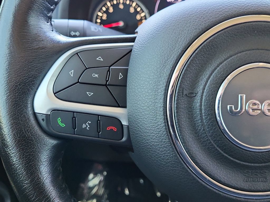 Used 2019 Jeep Renegade Latitude w/ Cold Weather Group AWD/4WD image 25
