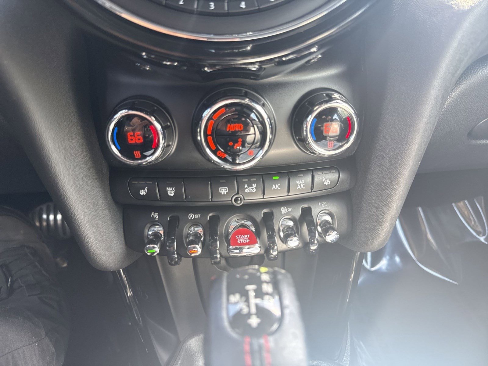 Used 2015 MINI Cooper S image 17