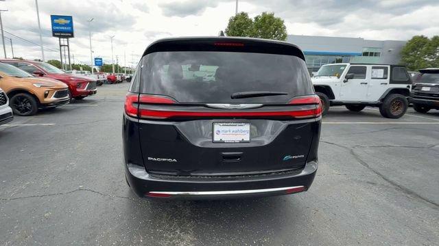 Used 2024 Chrysler Pacifica Limited FWD image 7