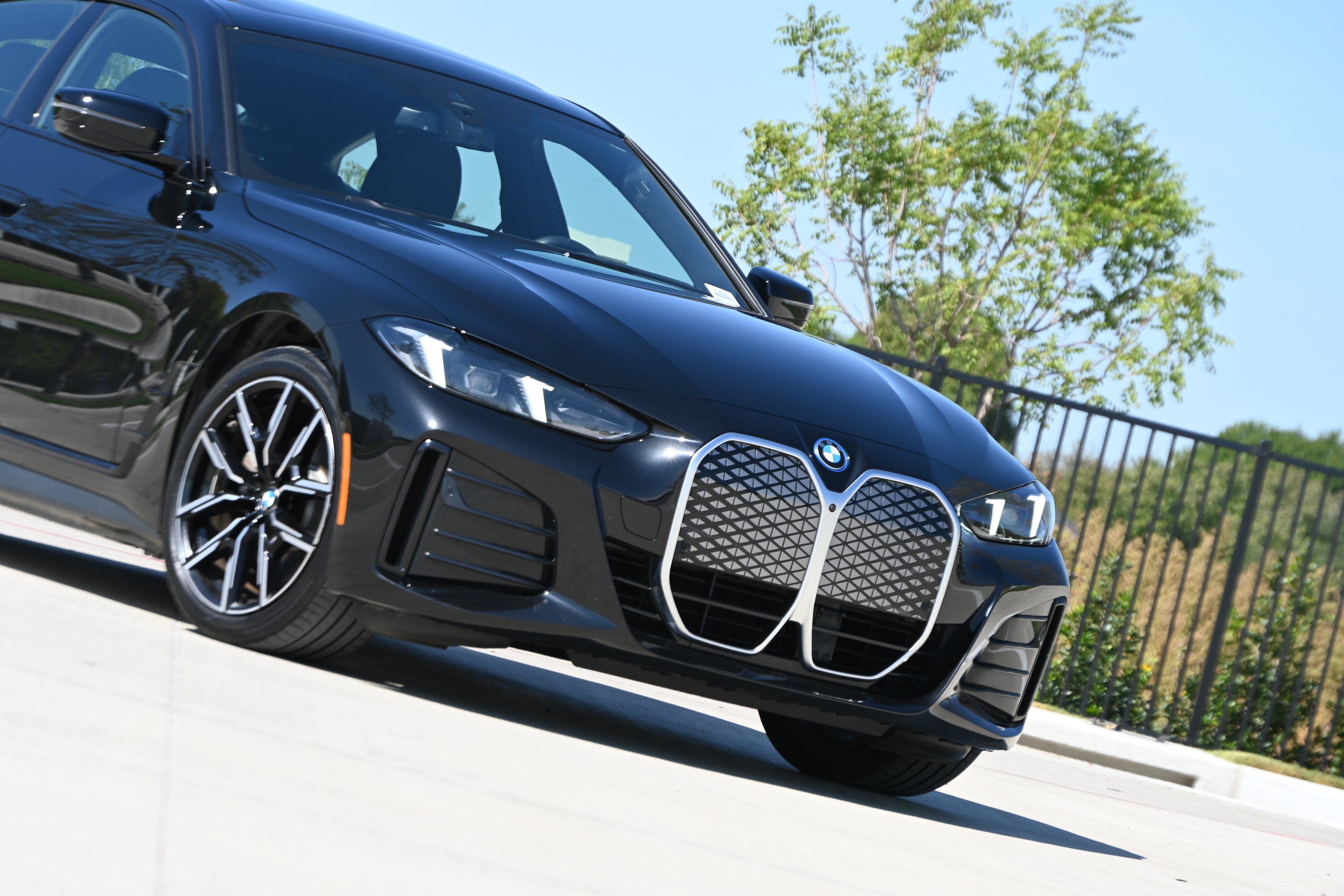 Certified 2025 BMW i4 eDrive40 RWD image 36