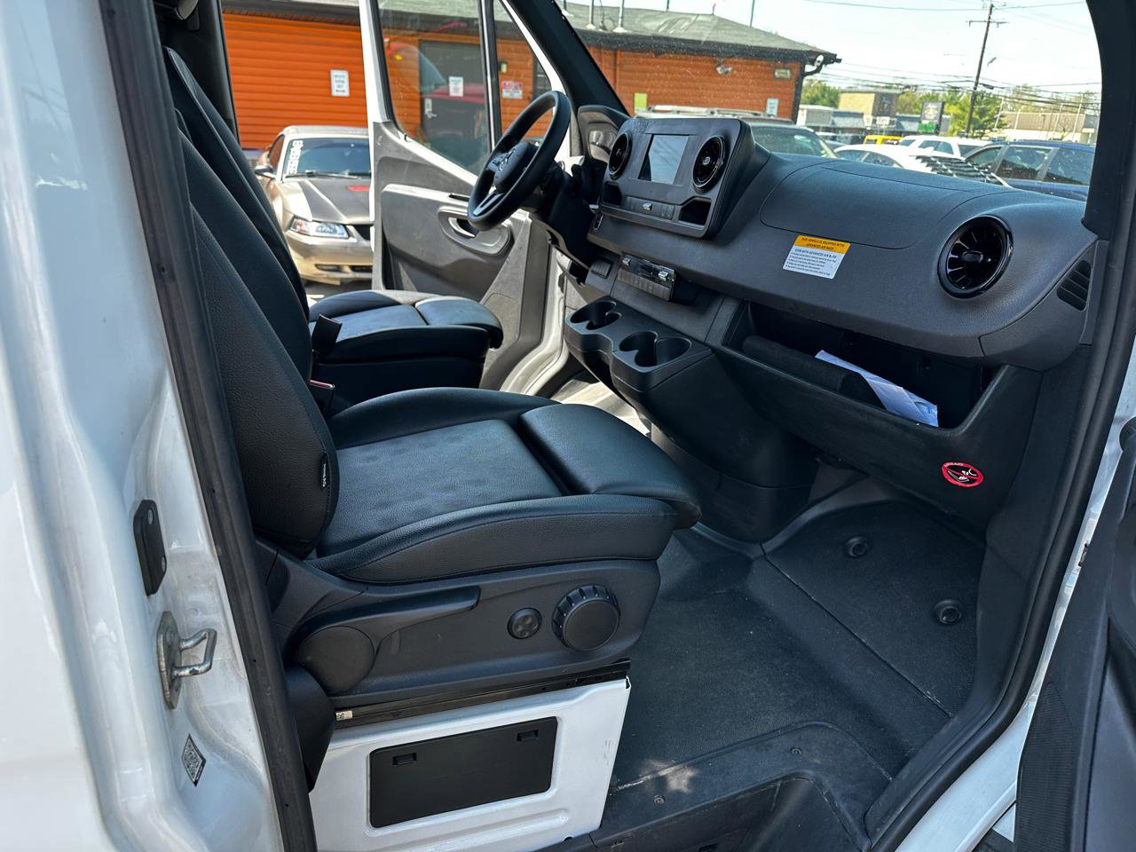 Used 2023 Mercedes-Benz Sprinter 1500 image 19