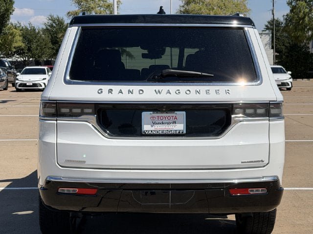 Used 2023 Jeep Grand Wagoneer L Series II AWD/4WD image 5
