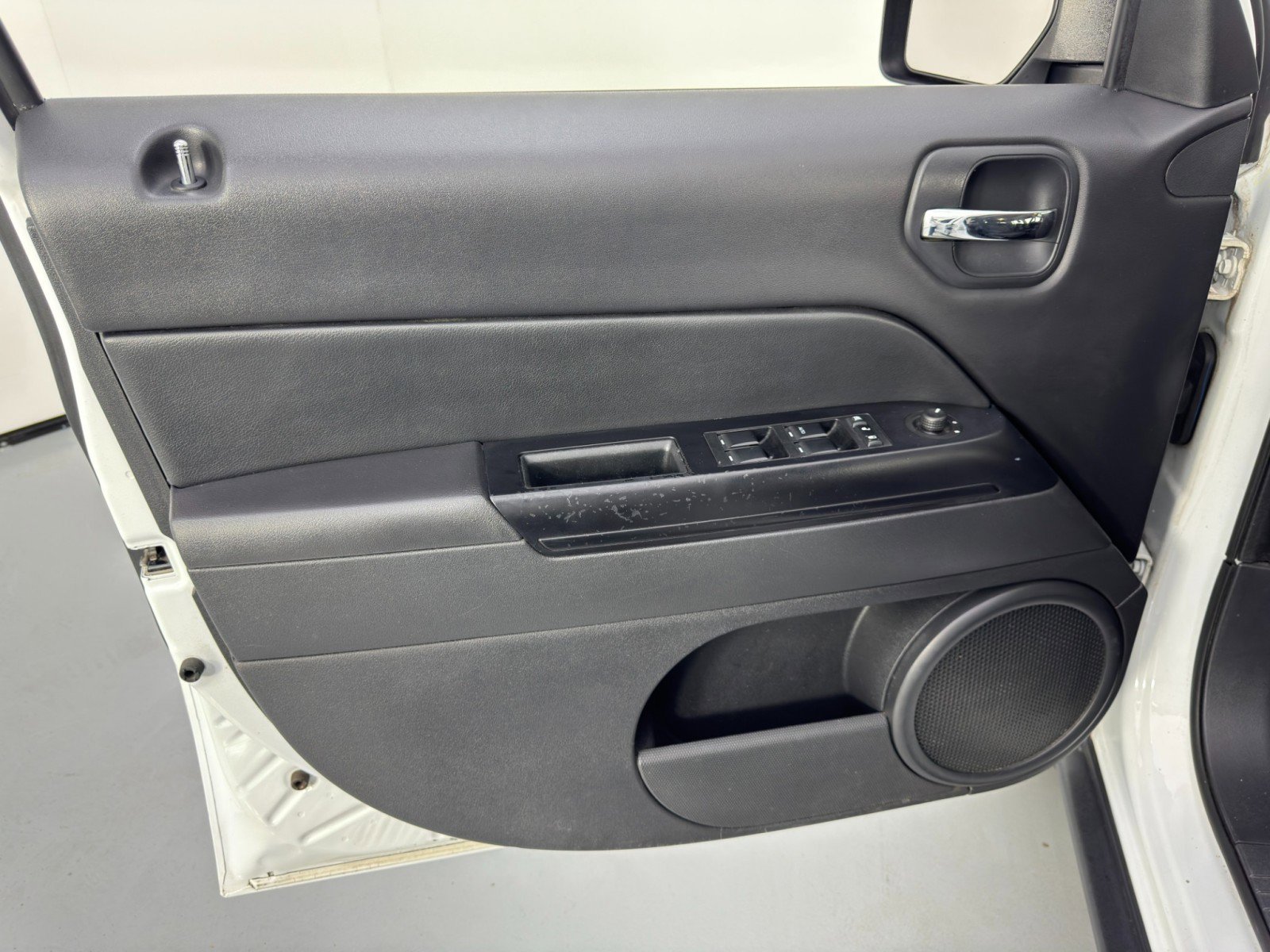 Used 2015 Jeep Patriot Sport w/ Power Value Group image 30