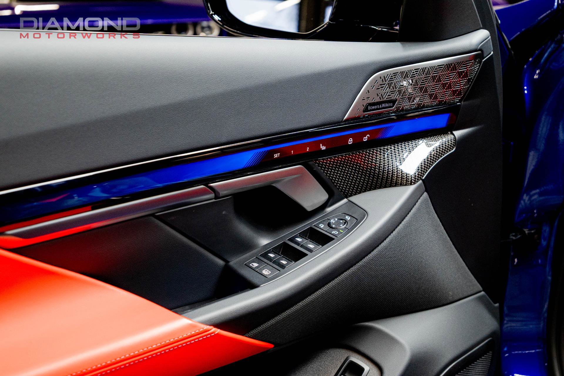 Used 2025 BMW M5 w/ Carbon Package image 82