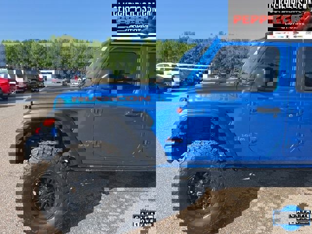 Used 2021 Jeep Gladiator Rubicon image 2