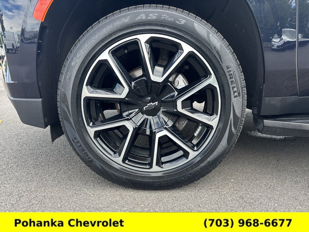 Used 2021 Chevrolet Suburban RST w/ Luxury Package AWD/4WD image 30