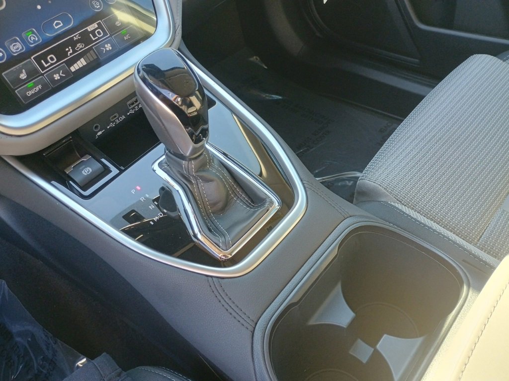 Certified 2025 Subaru Outback Premium image 30