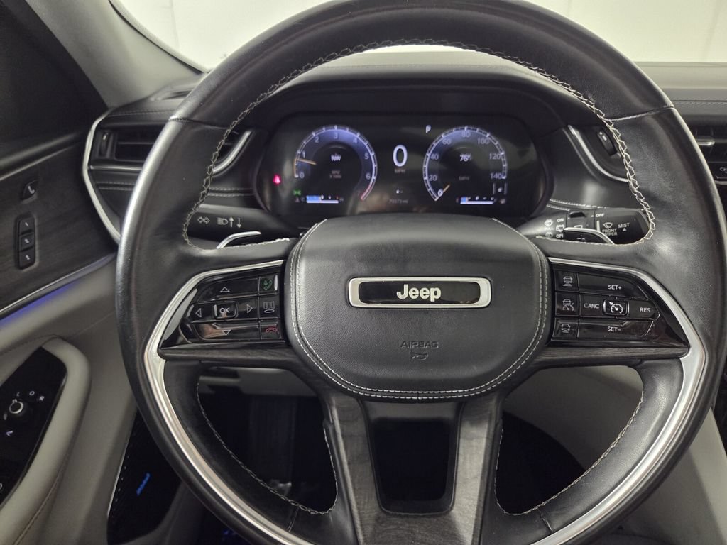 Used 2021 Jeep Grand Cherokee L Overland w/ Luxury Tech Group IV AWD/4WD image 16