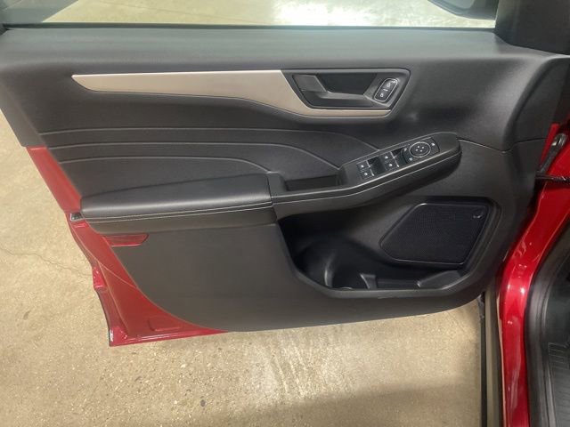 Used 2022 Ford Escape SE w/ Convenience Package image 12