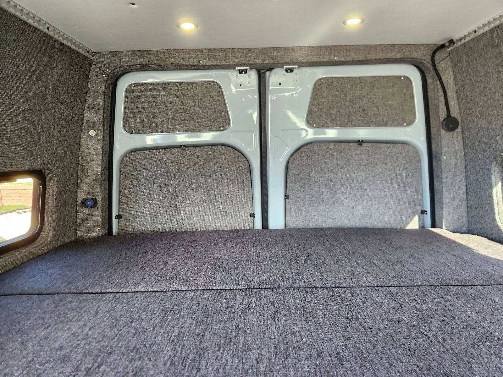 Used 2025 Mercedes-Benz Sprinter 2500 image 33