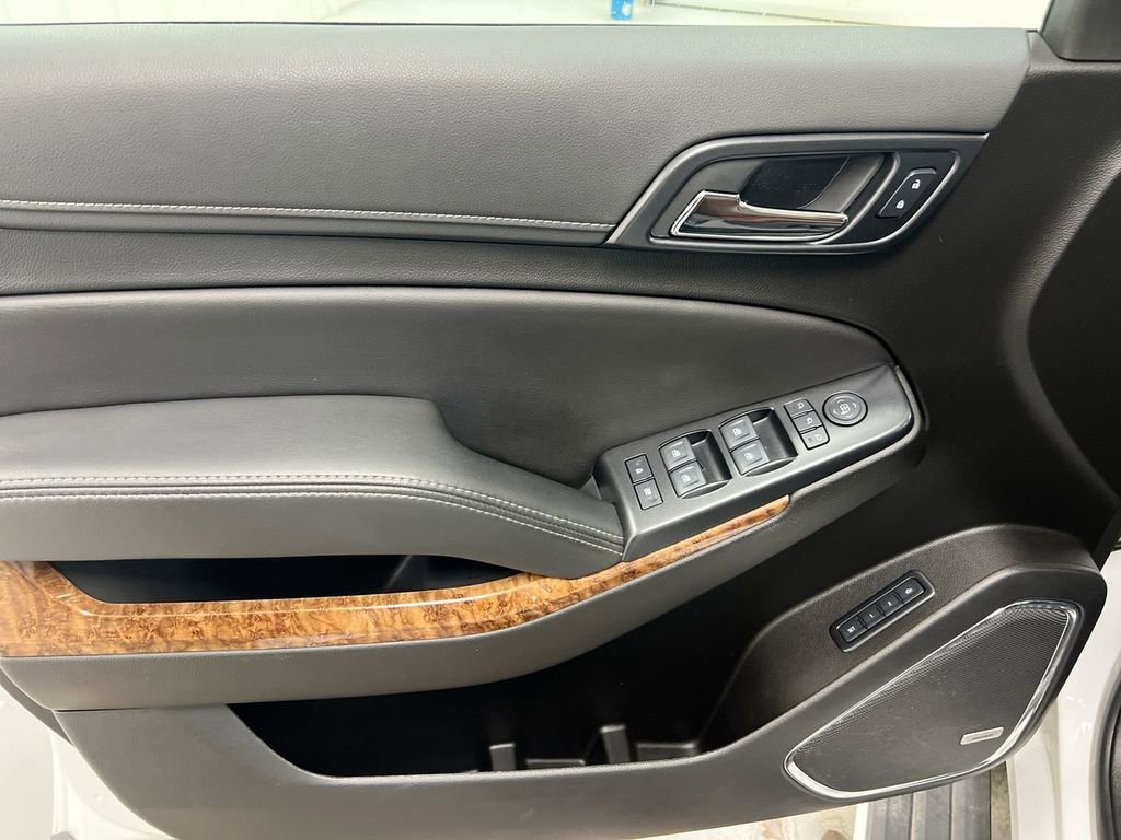 Used 2020 Chevrolet Suburban Premier w/ Premier Plus Edition image 22