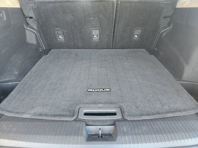 Used 2022 Nissan Rogue SV w/ SV Premium Package image 26