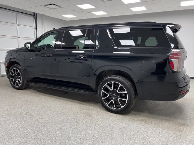 Used 2024 Chevrolet Suburban RST AWD/4WD image 6