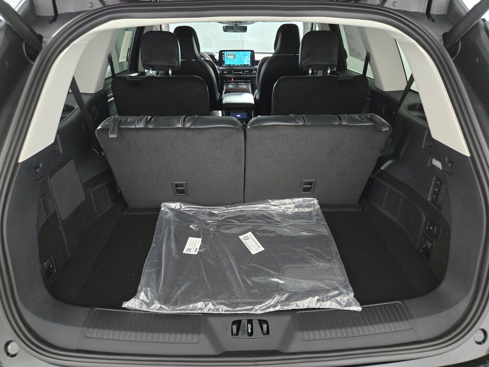 New 2026 Lincoln Aviator Reserve AWD/4WD image 18